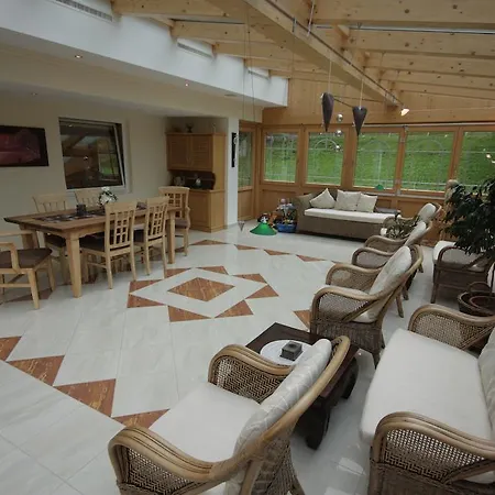 Gaestehaus Waldruh 메이른호픈