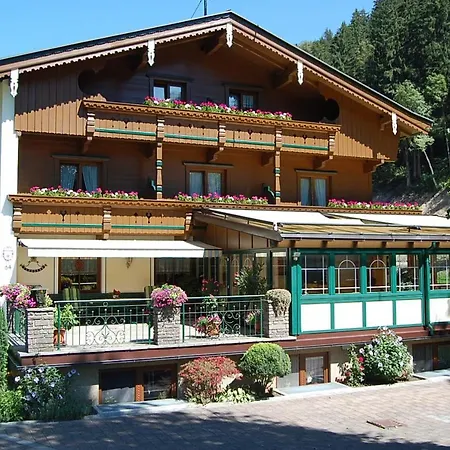 Gastehaus Waldruh Майрхофен